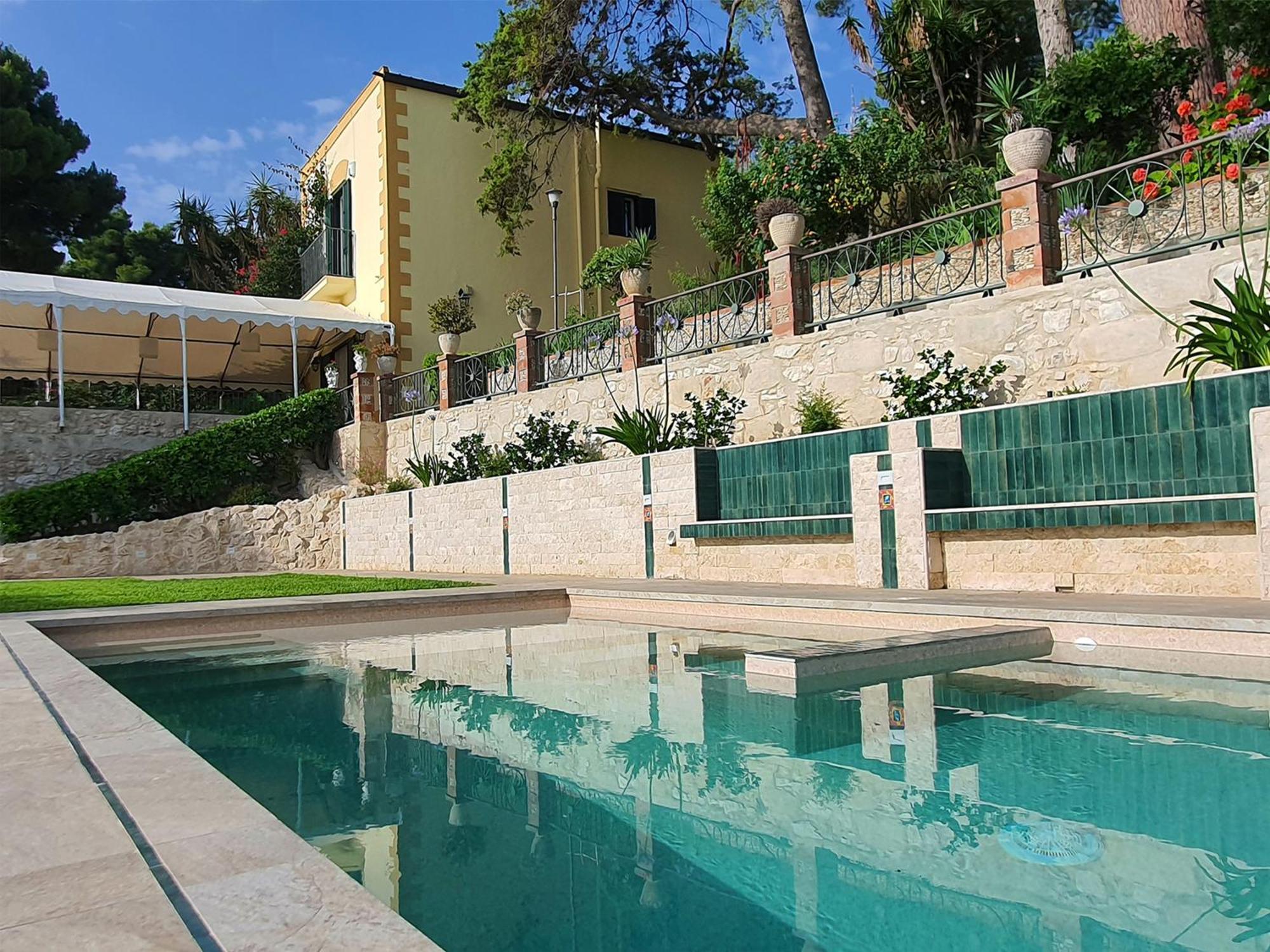 Villa Tommaso Maruggi, Sicilia, Con Jacuzzi E Piscina Privata Alcamo Exterior photo