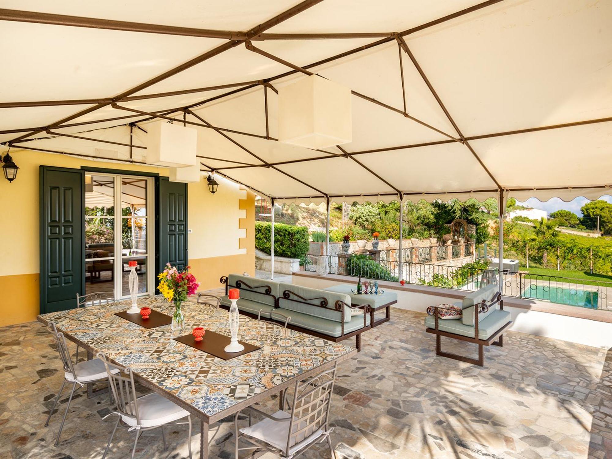 Villa Tommaso Maruggi, Sicilia, Con Jacuzzi E Piscina Privata Alcamo Exterior photo