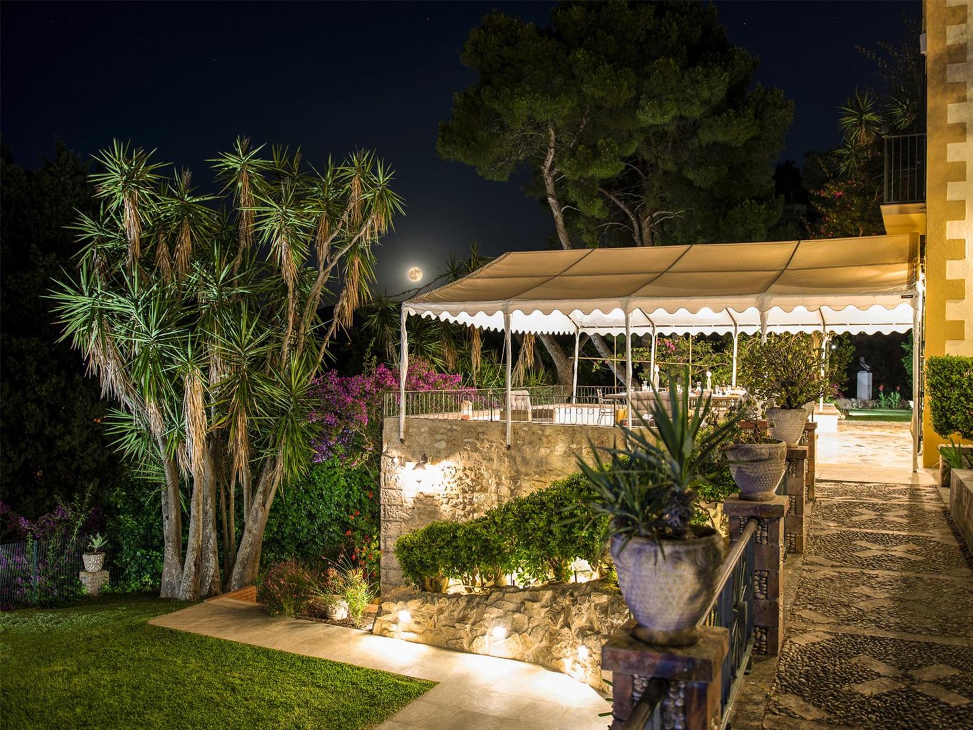 Villa Tommaso Maruggi, Sicilia, Con Jacuzzi E Piscina Privata Alcamo Exterior photo