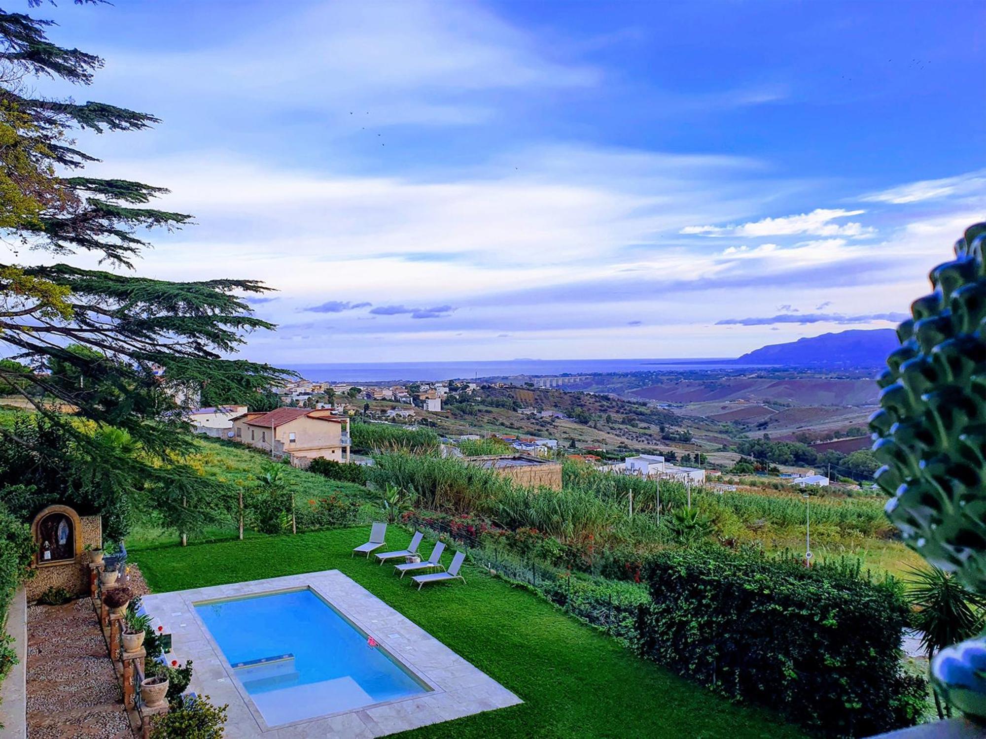 Villa Tommaso Maruggi, Sicilia, Con Jacuzzi E Piscina Privata Alcamo Exterior photo