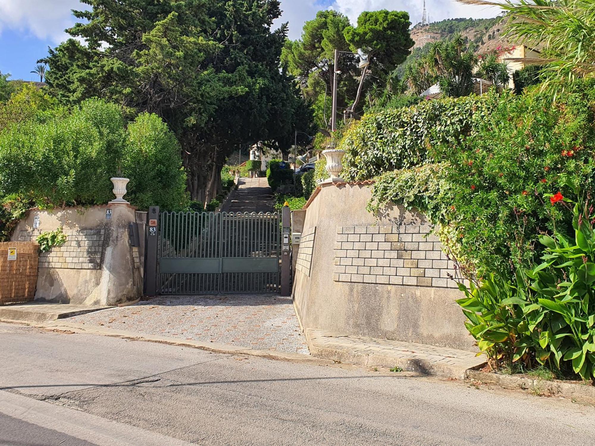 Villa Tommaso Maruggi, Sicilia, Con Jacuzzi E Piscina Privata Alcamo Exterior photo
